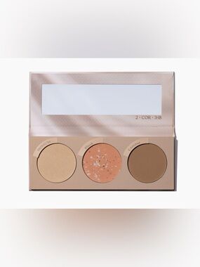DOXA Beauty 3-Piece Face Palette in Peach Glow (Highlight, Blush, Contour)